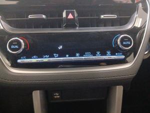 Toyota Corolla Cross 1.8 Hybrid XS - Image 13