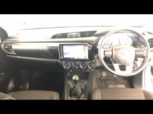 Toyota Hilux 2.4GD-6 Xtra cab Raider manual - Image 6
