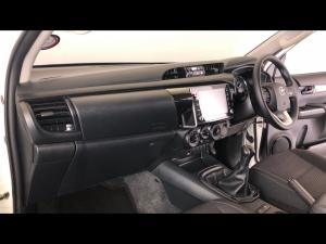 Toyota Hilux 2.4GD-6 Xtra cab Raider manual - Image 7