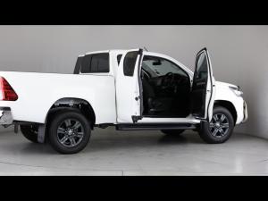 Toyota Hilux 2.4GD-6 Xtra cab Raider manual - Image 16