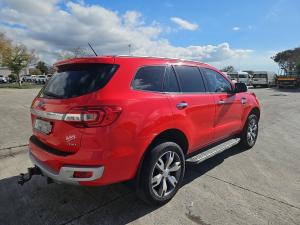 Ford Everest 3.2TDCi 4WD Limited - Image 2