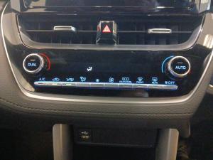 Toyota Corolla Cross 1.8 Hybrid XS - Image 13