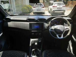 Nissan Magnite 1.0T Acenta CVT - Image 7