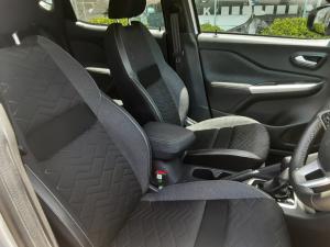 Nissan Magnite 1.0T Acenta CVT - Image 9