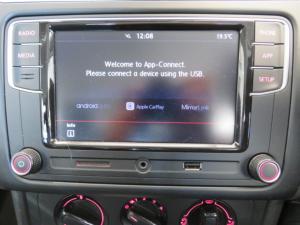 Volkswagen Polo Vivo 1.6 Comfortline TIP - Image 11