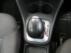 Volkswagen Polo Vivo 1.6 Comfortline TIP - Image 15