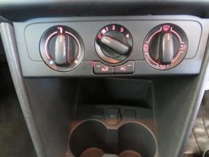 Volkswagen Polo Vivo 1.4 Trendline - Image 14