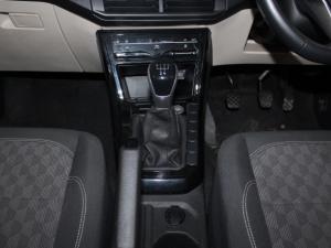Volkswagen Polo 1.6 Life - Image 14