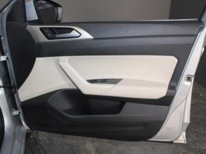 Volkswagen Polo 1.6 Life - Image 15