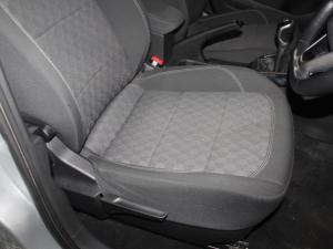 Volkswagen Polo 1.6 Life - Image 17
