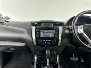 Nissan Navara 2.3D LE automatic D/C - Image 15