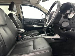 Nissan Navara 2.3D LE automatic D/C - Image 17