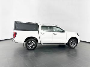 Nissan Navara 2.3D LE automatic D/C - Image 4