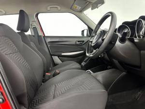 Suzuki Swift 1.2 GLX AMT - Image 14