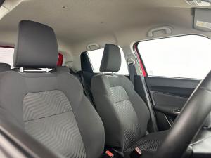 Suzuki Swift 1.2 GLX AMT - Image 20