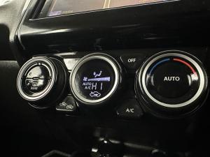 Suzuki Swift 1.2 GLX AMT - Image 9