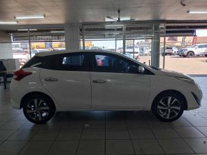 Toyota Yaris 1.5 XS CVT 5-Door - Image 4