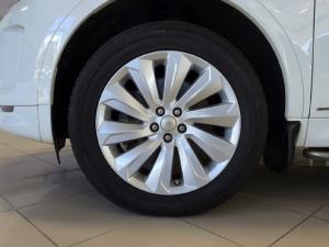 Land Rover Discovery Sport D180 R-Dynamic S - Image 12