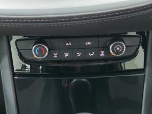 Opel Grandland X 1.6 Turbo - Image 10
