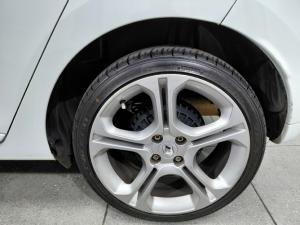 Renault Clio 66kW turbo GT-Line - Image 18