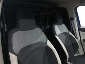 Renault Triber 1.0 Express panel van - Image 6