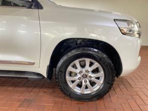 Toyota Land Cruiser 200 4.5D-4D V8 VX - Image 6