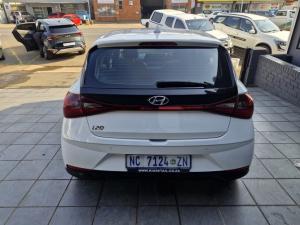 Hyundai i20 1.4 Motion auto - Image 4