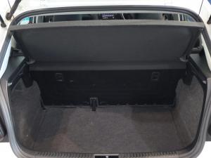 Volkswagen Polo Vivo hatch 1.6 Comfortline auto - Image 25