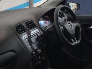 Volkswagen Polo Vivo hatch 1.6 Comfortline auto - Image 13