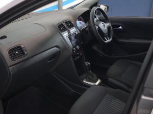 Volkswagen Polo Vivo hatch 1.6 Comfortline auto - Image 14