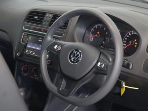 Volkswagen Polo Vivo hatch 1.6 Comfortline auto - Image 16