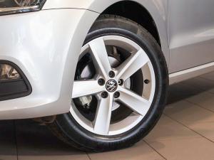 Volkswagen Polo Vivo hatch 1.6 Comfortline auto - Image 6