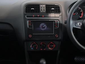 Volkswagen Polo Vivo hatch 1.6 Comfortline auto - Image 19