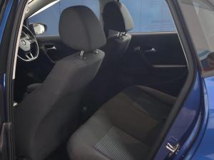 Volkswagen Polo Vivo hatch 1.6 Comfortline auto - Image 24