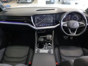 Volkswagen Touareg V6 TDI Executive R-Line - Image 11