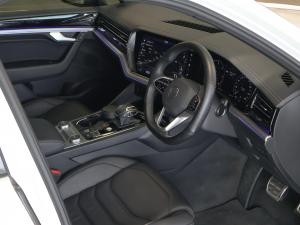Volkswagen Touareg V6 TDI Executive R-Line - Image 13