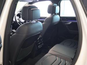 Volkswagen Touareg V6 TDI Executive R-Line - Image 14