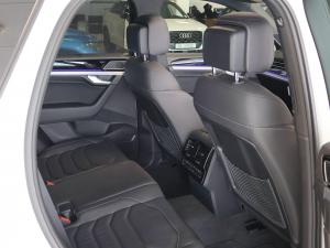 Volkswagen Touareg V6 TDI Executive R-Line - Image 15
