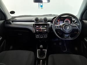 Suzuki Swift 1.2 GLX manual - Image 12