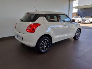 Suzuki Swift 1.2 GLX manual - Image 7