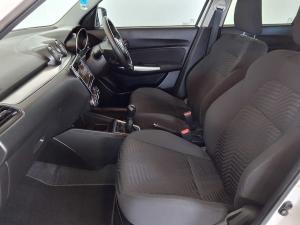Suzuki Swift 1.2 GLX manual - Image 9