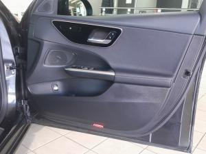 Mercedes-Benz C-Class C200 Avantgarde - Image 8