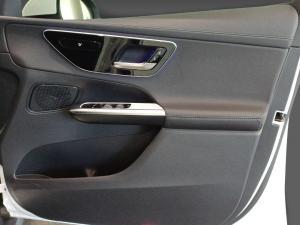 Mercedes-Benz GLC GLC300d 4Matic Avantgarde - Image 16