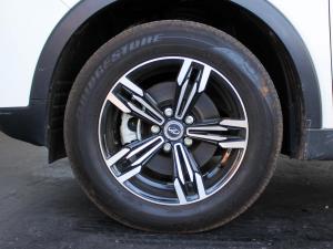 Mahindra XUV300 1.2T W4 SE - Image 12