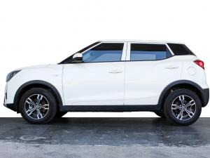 Mahindra XUV300 1.2T W4 SE - Image 7