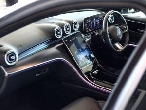 Mercedes-Benz C-Class C200 Avantgarde - Image 11