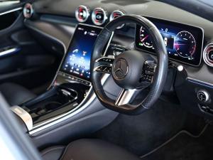 Mercedes-Benz C-Class C200 Avantgarde - Image 12