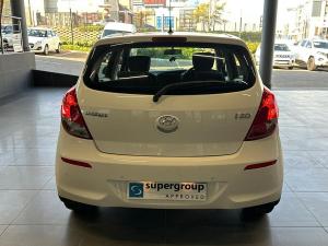 Hyundai i20 1.4 Fluid auto - Image 5