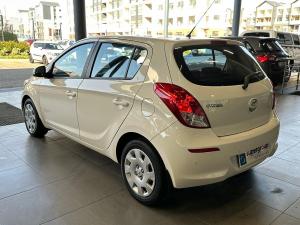 Hyundai i20 1.4 Fluid auto - Image 6