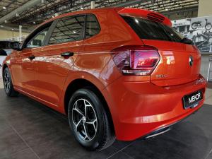 Volkswagen Polo hatch 1.0TSI Life manual - Image 2